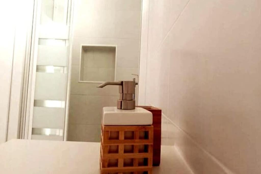 Newly Refurbished Beachfront Apartment. San Bartolomé Ngoại thất bức ảnh