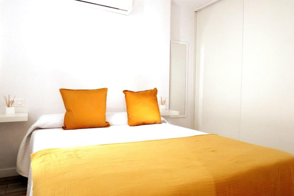 Newly Refurbished Beachfront Apartment. San Bartolomé Ngoại thất bức ảnh